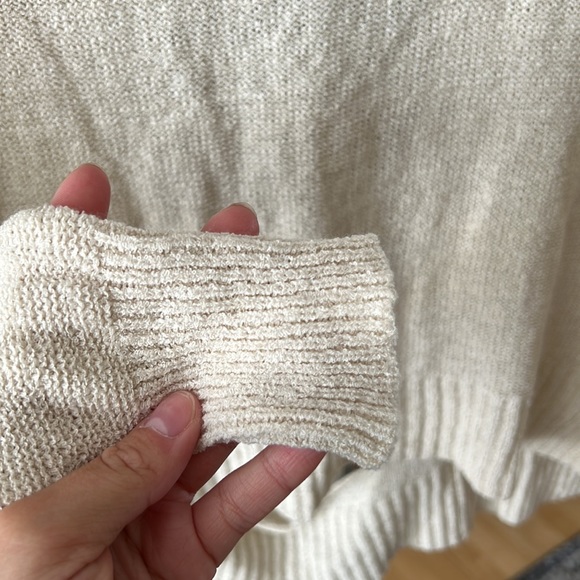 Daytrip Sweater - Picture 4 of 7